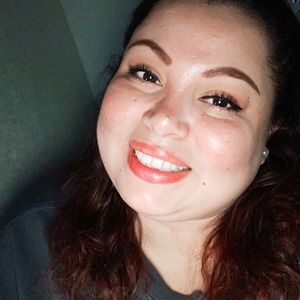 Meet your Posher, Stefany